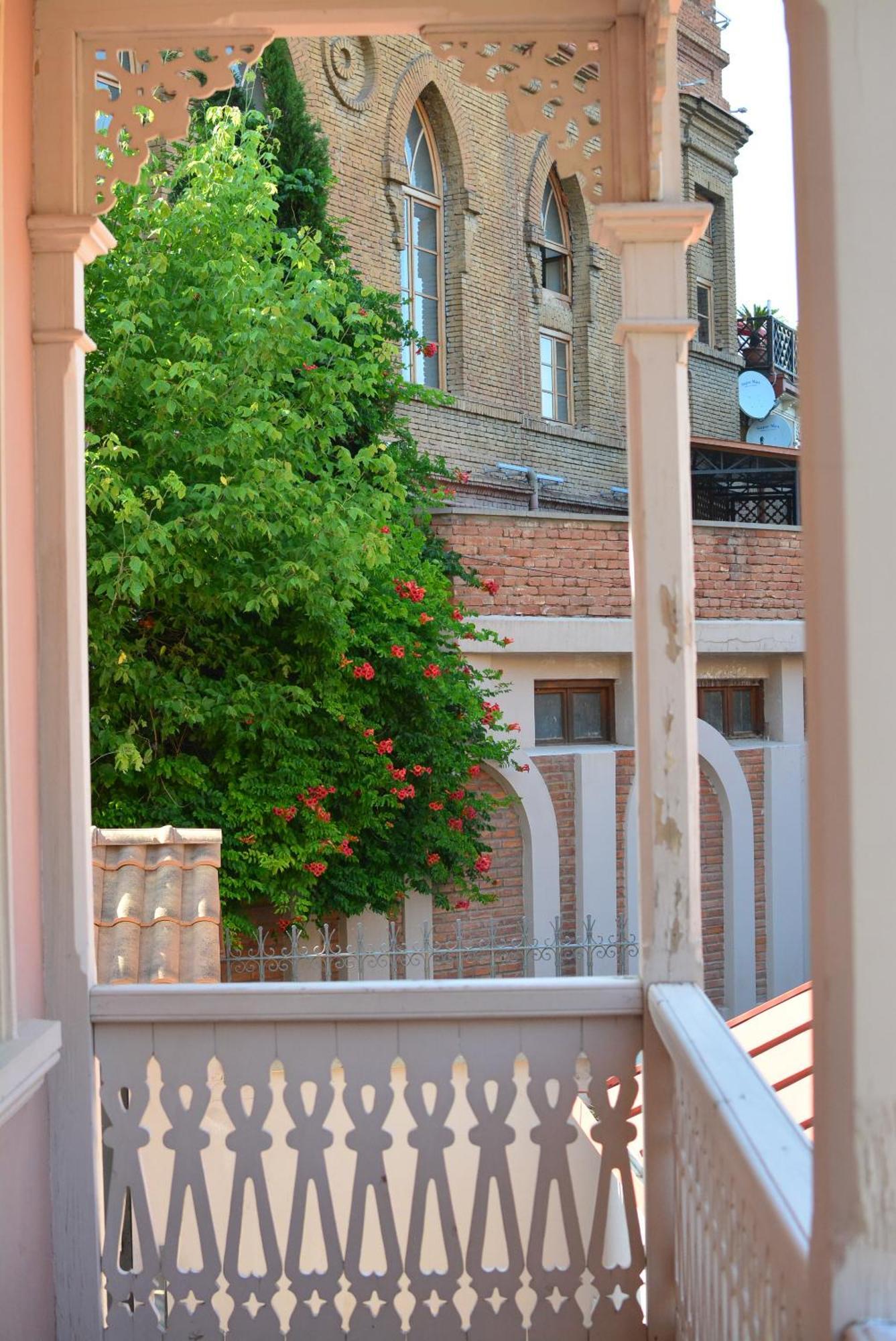 Hotel Canyon Tiflis Exterior foto