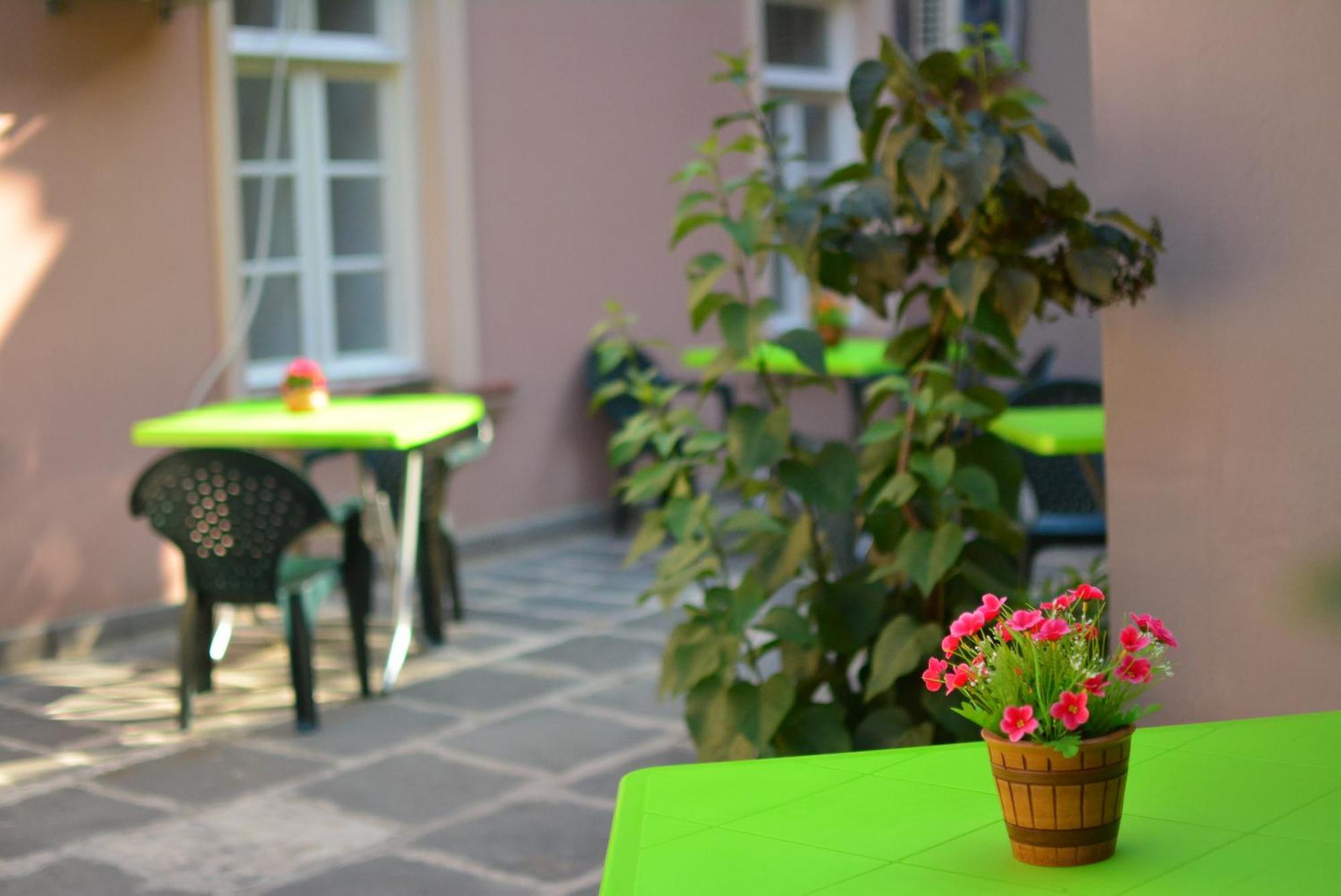Hotel Canyon Tiflis Exterior foto