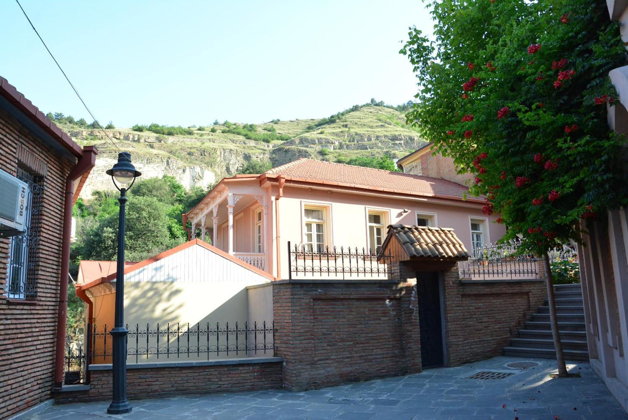 Hotel Canyon Tiflis Exterior foto