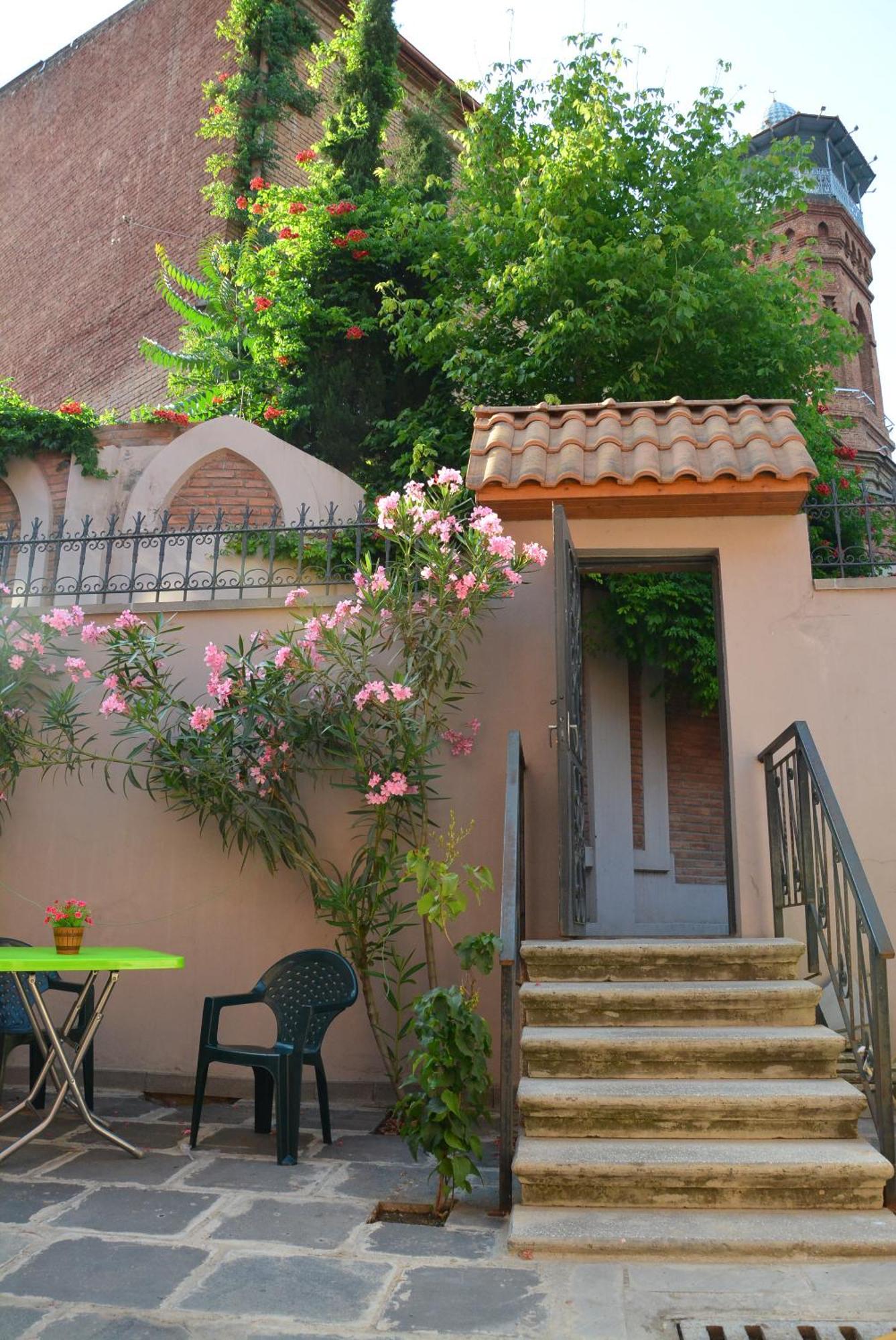 Hotel Canyon Tiflis Exterior foto